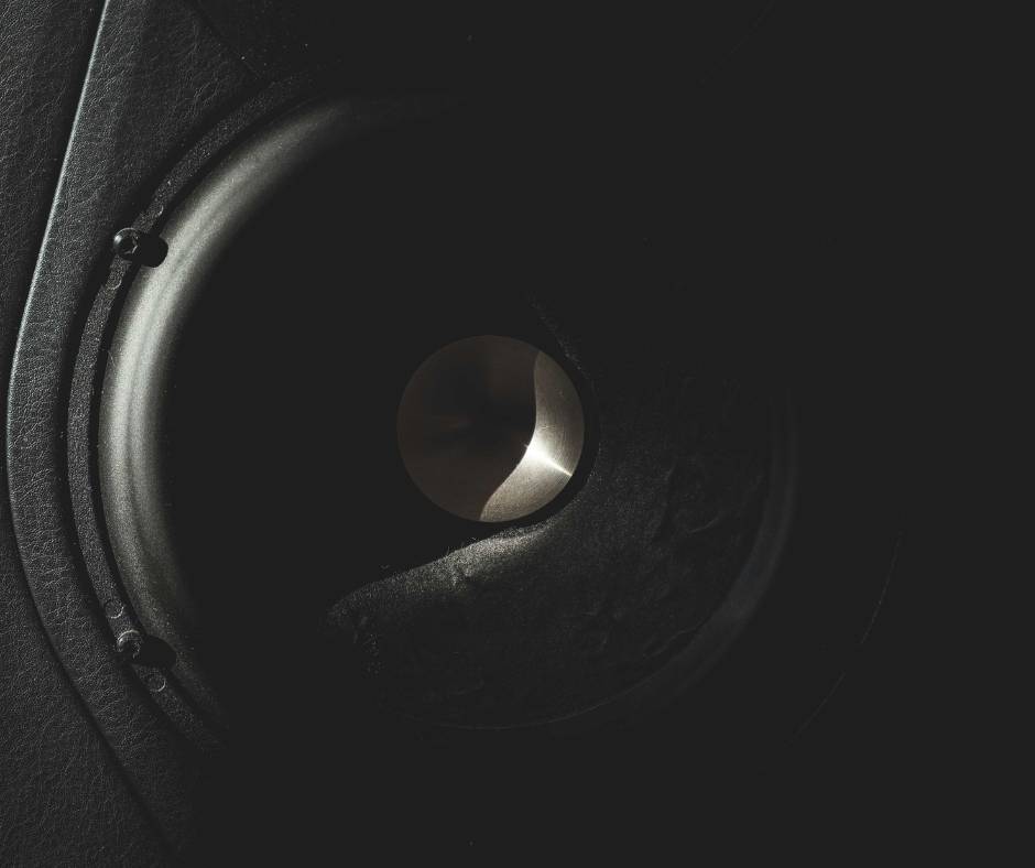 Why Tower Speakers Work Best for Larger Rooms