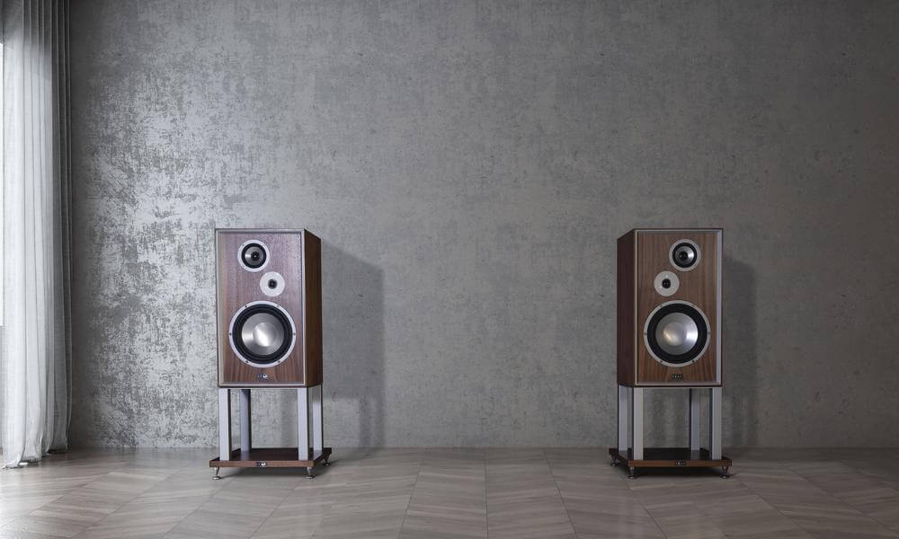 LEAK Sandwich 250 Loudspeaker w/Stands -Walnut