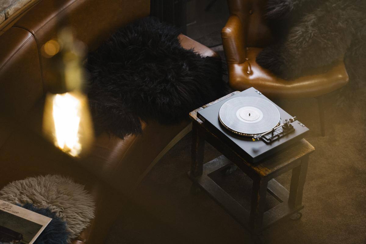 Rekkord Audio F300 Advanced Automatic Sub-Chassis Turntable