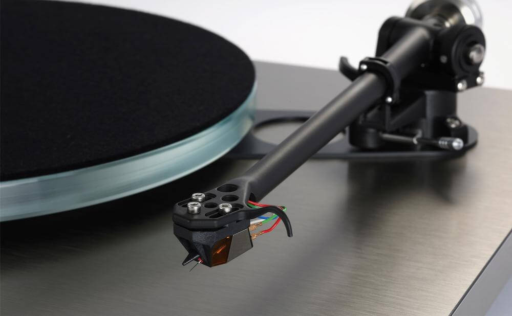Rega Planar 6 RS Turntable & ND9 Cartridge