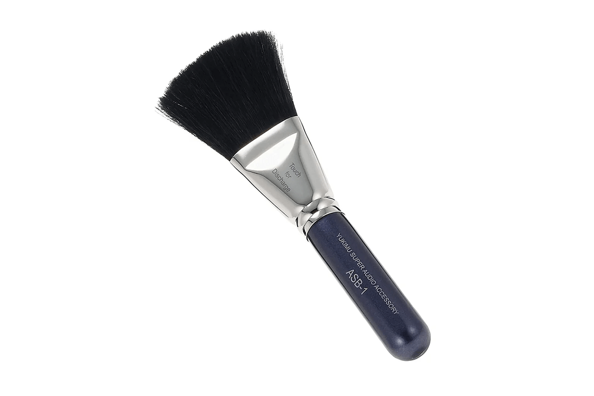 Furutech ASB-1 Antistatic Brush